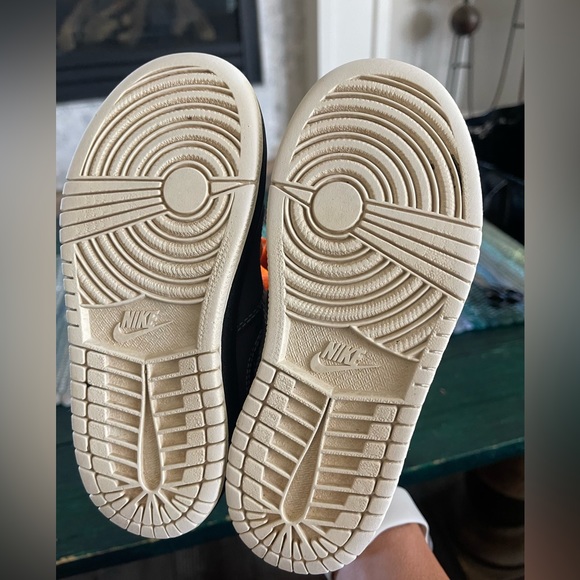 Kids Air Jordans - Picture 3 of 6